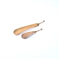 HANDY SHOEHORN