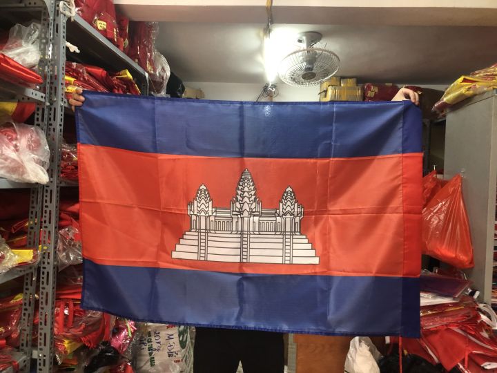 Mua bán quốc kỳ Campuchia trên Lazada: Với sự phát triển của kinh tế và công nghệ, mua sắm trực tuyến trở nên ngày càng phổ biến. Năm 2024, bạn có thể mua bán quốc kỳ Campuchia trên Lazada một cách tiện lợi và an toàn. Quốc kỳ Campuchia sẽ trở thành món quà ý nghĩa và độc đáo để bạn tặng cho người thân và bạn bè.