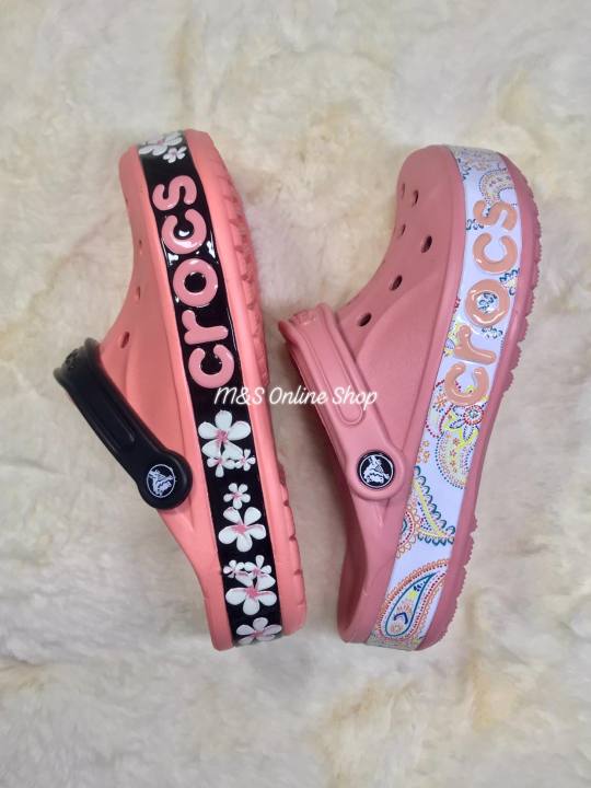 รองเท้า-crocs-ผู้หญิงใหม่ล่าสุด-รองเท้าเพื่อสุขภาพ-ใส่สบายเท้า-ลดราคา