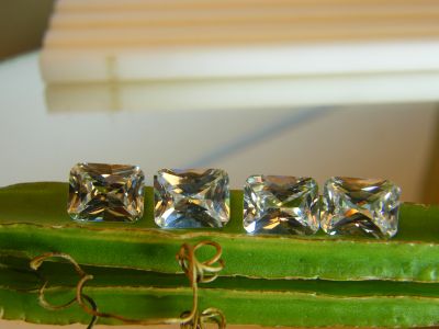 CZ DIAMOND  เพชรรัสเซีย Cubic Zirconia รูปร่างเหลี่ยม สีขาว  WHITE American diamond stone  BAGUETTE SHAPE 4x6 MM  ( 10 PCS เม็ด )