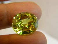 OVAL CUBIC ZIRCONIUM  peridot 14 CARATS STEP  CUTTING  GEMSTONE STONE  1 PCS