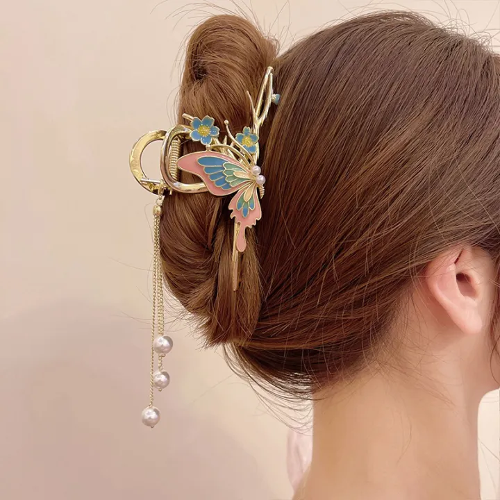 Metal Hairpin Female Beauty Hair Claw Large Shark Clip Hair Catch Headdress Pearl Hair Clip Elegant Hair Accessories: Buy Online At Best Prices In Pakistan | Autumn Leaves Metal Catch Clip Girl Metal Hairpin Female Beauty Hair Claw Large Shark Clip Hair Catch Headdress Pearl Hair Clip Elegant Hair Accessories: Buy Online At Best Prices In Pakistan | Autumn Leaves Metal Catch Clip Girl