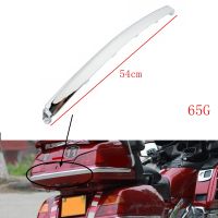 รถจักรยานยนต์ Trunk Saddlebag Center Molding Trim ABS สำหรับ HONDA GL1800 GL 1800 2001-2011