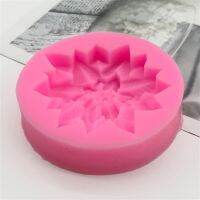 【hot】 Eco-friendly Useful Decorating Tools Molds Fondant Mold Reusable for ！