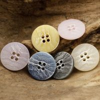 10pcs/lot Urea Buttons 4 Hole Round Buttons with Grain for Casual Clothing Beige Violet Blue Yellow Black Pink Haberdashery