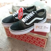 Vans old skool black color classic 100% สุดฮิตในหมู่วัยรุ่น ลดราคาแรง พร้อมของแถมมากมายภายในกล่อง จัดส่งฟรี1-2วันรอรับของได้