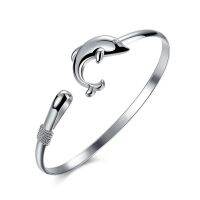 Here Lady เครื่องประดับสไตล์ยุโรป Solid Silver Plated Dolphin Closure กำไลข้อมือ Bracelet