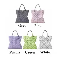 ของแท้แบรนด์เนม 100%Original Issey Miyake BAO BAO 6*6 glowing metal single shoulder tote bag กระเป๋าสะพายไหล่ลําลอง ทรงโท้ท ประดับเพชร สีทอง ทรงเรขาคณิต แบบพกพา BB21AG603