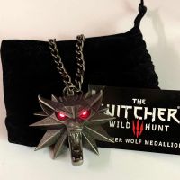 The Witcher 3LED Luminous Wolf Head Necklace Game Peripheral Badge Witcher Witcher Pendant Pendant Witcher Medal