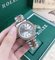 นาฬิกาROLEX นาฬิกาสายเลส มีช่องบอกวันที่ ขนาดหน้าปัด 32 mm พร้อมกล่องแบรนด์สุดหรู