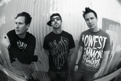 โปสเตอร์ blink182  บลิงก์182 Music Poster  วินเทจ แต่งห้อง ของสะสม Wall Decor  ตกแต่งผนัง แต่งร้าน ภาพติดผนัง ภาพพิมพ์ ของแต่งบ้าน ร้านคนไทย 77Poster