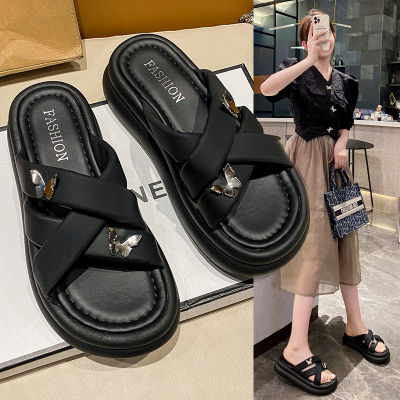 New Thick Sole Soft Leather Slippers for Women in 2023 Summer Outwear Cross Soft Sole Beach Shoes for Leisure Fairy Wind Cooling Slippers