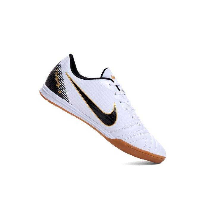 kasut badminton nike