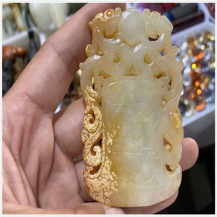 collect-antiques-and-jade-articles-make-a-high-antique-jade-into-an-old-antique-xiuyu-pendant-hang-an-old-article-hang-a-double-dragon-jade-axe-1xr4