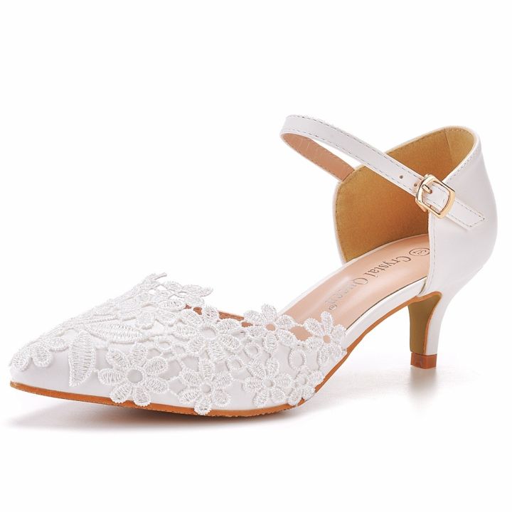 5-cm-heel-cusp-sandals-in-the-low-to-mary-jane-sandals-white-lace-wedding-shoes-bride-wedding-ceremony