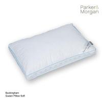 Parker&amp;Morgan : หมอนหนุนไมโครไฟเบอร์ รุ่น  บั๊กกิ้งแฮม ขนาดควีน ระดับ (SOFT) นุ่มเบา / Buckingham Queen Pillow Soft (Size :W19”xL29”x4") 1,400 g.