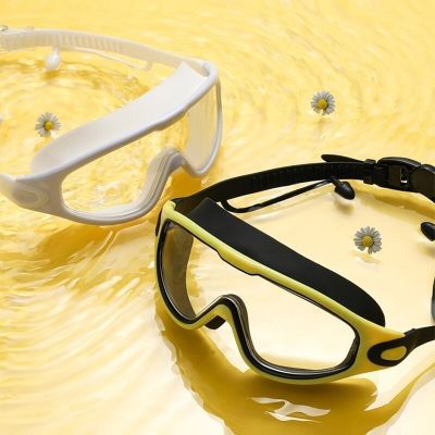 แว่นตาสระว่ายน้ำแว่นตาว่ายน้ำกรอบซิลิโคนขนาดใหญ่พร้อมที่อุดหูแว่นตา HD กันหมอกอุปกรณ์ว่ายน้ำสำหรับผู้ชายและผู้หญิง