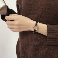 Chic wind ins small square watch female Korean version simple retro literary square vintage temperament student watch small plate