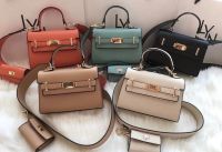 NiceBagOutlet LYN กระเป๋าสะพายทรงสวย มาพร้อมกับสายสะพายใหญ่ CB120305-OL