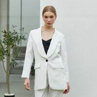 TIYA SHAWL LAPEL BLAZER  เสื้อเบลเซอร์ปกกล้วย PRE-ORDER 2 WEEKS