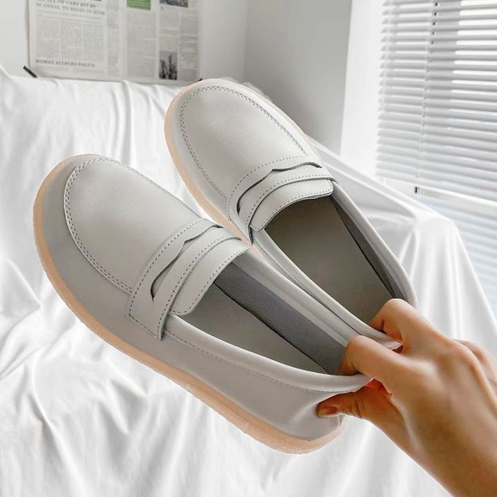 Nursing shoes for sales small feet