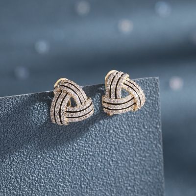 SUYU Fashion Geometric Earrings Simple Design Temperament Female Ear Clip Triangle Earrings