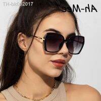 ❈ Fashion Square Sunglasses Women Trendy Style Sun Glasses For Lady Vintage Shades Gradient Oculos UV400 Streetwear Eyewear