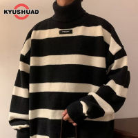 KYUSHUAD เสื้อสเวตเตอร์เนื้อหนาและให้ความอบอุ่นเสื้อกันหนาวคอเต่าหลวมลายทางแบบพรีเมียมของผู้ชาย