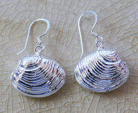 Thai Shell earrings sterling silver valuable giftหอยเชลน่ารักทำจากมึอลวดลายไทยตำหูเงินสเตอรลิงซิลเวอรสวยของฝากที่มีคุณค่าสวยเด่น สดุดตาเป็นของขวํญดี