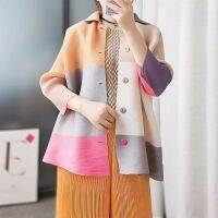 2023 Hot One person and one pleat F012 Miyake short coat contrasting color  plaid print loose crumpled doll collar spring and autumn womens clothing