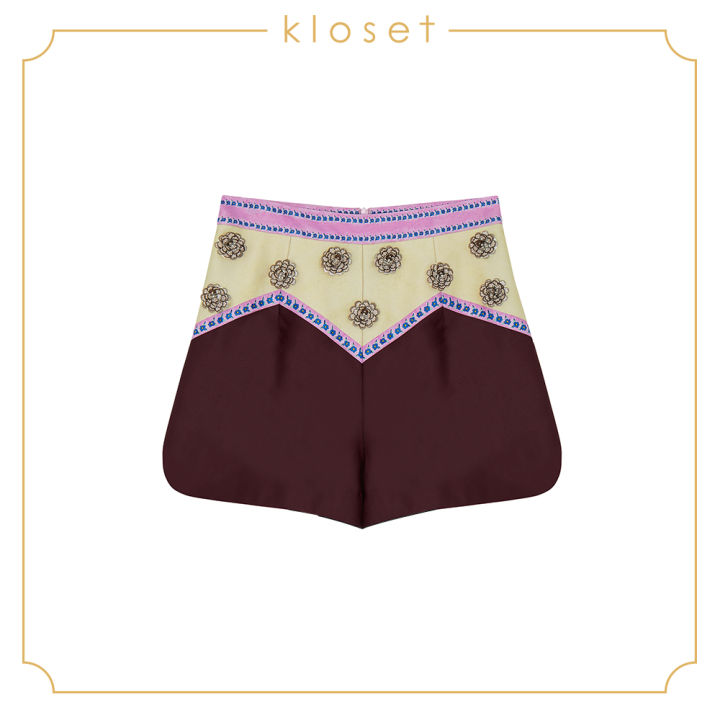 kloset-embroidered-shorts-aw18-p001-เสื้อผ้าแฟชั่น-เสื้อผ้าผู้หญิง-กางเกงแฟชั่น-กางเกงขาสั้น-กางเกงพิมพ์ลาย
