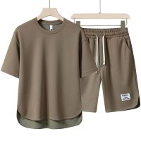 【July hot】 High-end casual sports suit mens summer thin ice silk round neck loose short-sleeved T-shirt a set of men