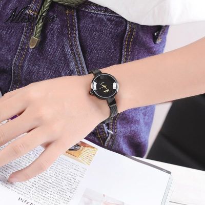 ◐ แบรนด์หรูที่มีชื่อเสียงนาฬิกาผู้หญิงสไตล์เรียบง่ายสีดำสแตนเลสสุภาพสตรีนาฬิกาข้อมือนาฬิกา Minimalist หญิงชุดลำลองนาฬิกาใหม่
