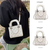 White small square bag womens 2023 new trendy air rhombic texture pearl all-match portable crossbody 【BYUE】