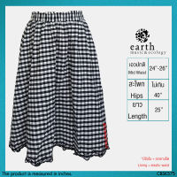 USED Earth Music &amp; Ecology - Black Plaid Ruffle Skirt | กระโปรงยาวสีดำ สีขาว เอวปกติ ลายสก็อต ลายปัก กระโปรงระบาย ทำงาน แท้ มือสอง