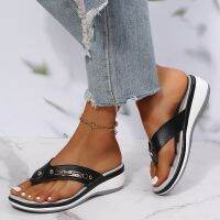 Hot sell 2023 NEW Flip-flops Women Wear Non-slip Thick-soled Wedges Women Sandals Slippers In Summer Women Wear Beach Shoes