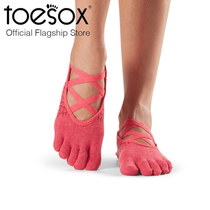 ToeSox โทซอคส์ ถุงเท้ากันลื่นแยกนิ้วสายไขว้ รุ่น Elle ปิดนิ้วเท้า