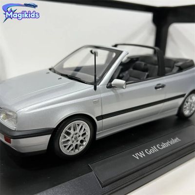 1:18 1995 VW Golf Cabriolet High Simulation Diecast Car Metal Alloy Model Car VOLKSWAGEN Toys For Kids Collection Gifts