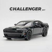 1:32ที่ชาร์จ Dodge ผู้ท้าชิง Hellcat แลกหุ่นอัลลอยรถของเล่นไดคาสท์เสียงและไฟรถของเล่น S สำหรับเด็กยานพาหนะ