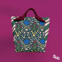 (Out of Stock) Sue.loveseveryday Hopping Bag - กระเป๋าถือพร้อมสายสะพายไซส์ 28x35 cm. ลาย Blossom Journey