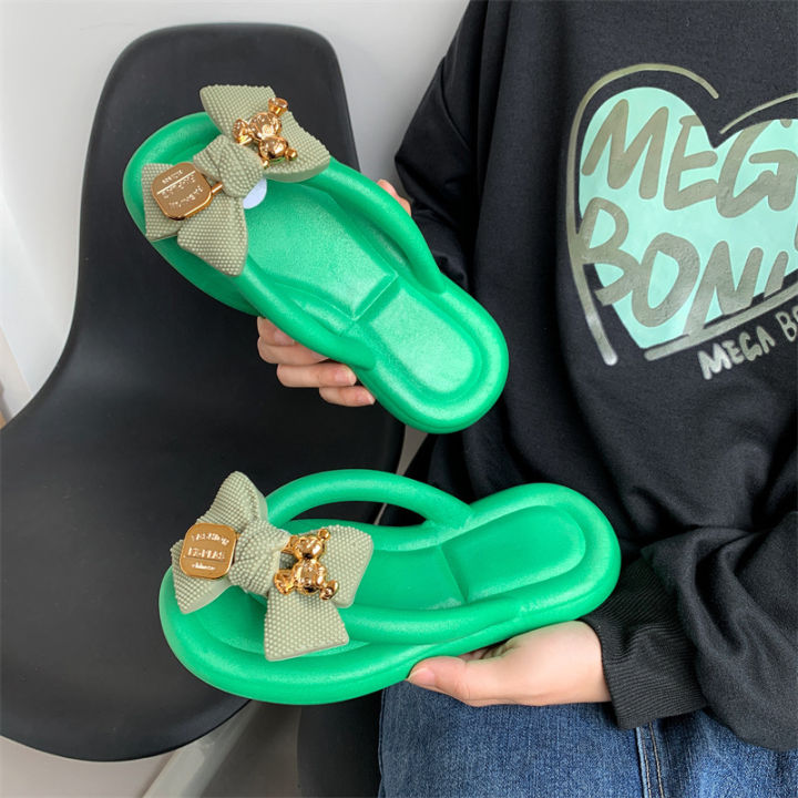 รองเท้าแตะนุ่มสุด-ๆ-แฟชั่นของผู้หญิงสวมด้านนอกแฟชั่นฤดูร้อนใหม่กันลื่นรองเท้าแตะชายหาดด้านล่างนุ่มหนา