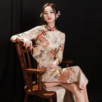 Cheongsam ที่สง่างาม2021ใหม่ฤดูใบไม้ร่วงสไตล์สาวจีนย้อนยุคหนุ่มสไตล์ที่ดีขึ้นทุกวันระดับไฮเอนด์ชุดแขนยาว