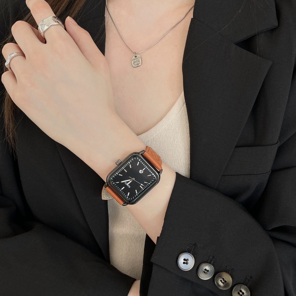 กล่องของขวัญสำหรับผู้หญิงนาฬิกาเป็นทางการสุดหรูไฟกันน้ำนาฬิกาผู้หญิงสวยงามสูง