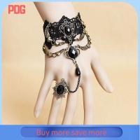 PDG 2pcs ชุดคอสเพลย์ สร้อยข้อมือลูกไม้พร้อมแหวน เครื่องประดับกำไลข้อมือ สไตล์โกธิค ลูกไม้สีดำ 2023ใหม่ กำไลดอกกุหลาบ สำหรับผู้หญิง