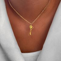 Stainless Steel Necklaces Hollow Love Key Pendants Chain Choker Jewellery Fashion Necklace For Women Jewelry Wedding Girl Gifts