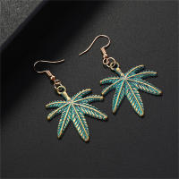 QianXing Shop Antiqued Eardrop Hook ต่างหู Maple Leaf จี้เครื่องประดับ Creative