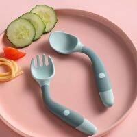 2Pcs/Set Baby Twist Spoon Fork Soft Non-slip Auxiliary Food Feeding Tableware PP/TPE Bendable 360 Rotation Baby Training Utensil Bowl Fork Spoon Sets