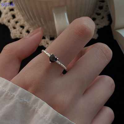 💖【Lowest price】SUTAI แหวนพลอยเทียมรูปหัวใจแบบเปิดสำหรับผู้หญิงแหวนบิดคู่ปรับสีเงินปรับได้เครื่องประดับอัญมณีของขวัญ