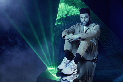 โปสเตอร์ The Weeknd เดอะวีกเอนด์ Poster โปสเตอร์ติดผนัง ของแต่งบ้าน รูปภาพติดผนัง 77poster