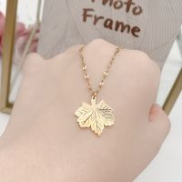 Vintage Gold Color Maple Leaf Pendant Necklace Charm Stainless Steel Leaf Necklace Autumn Jewelry for Women Femme Collier